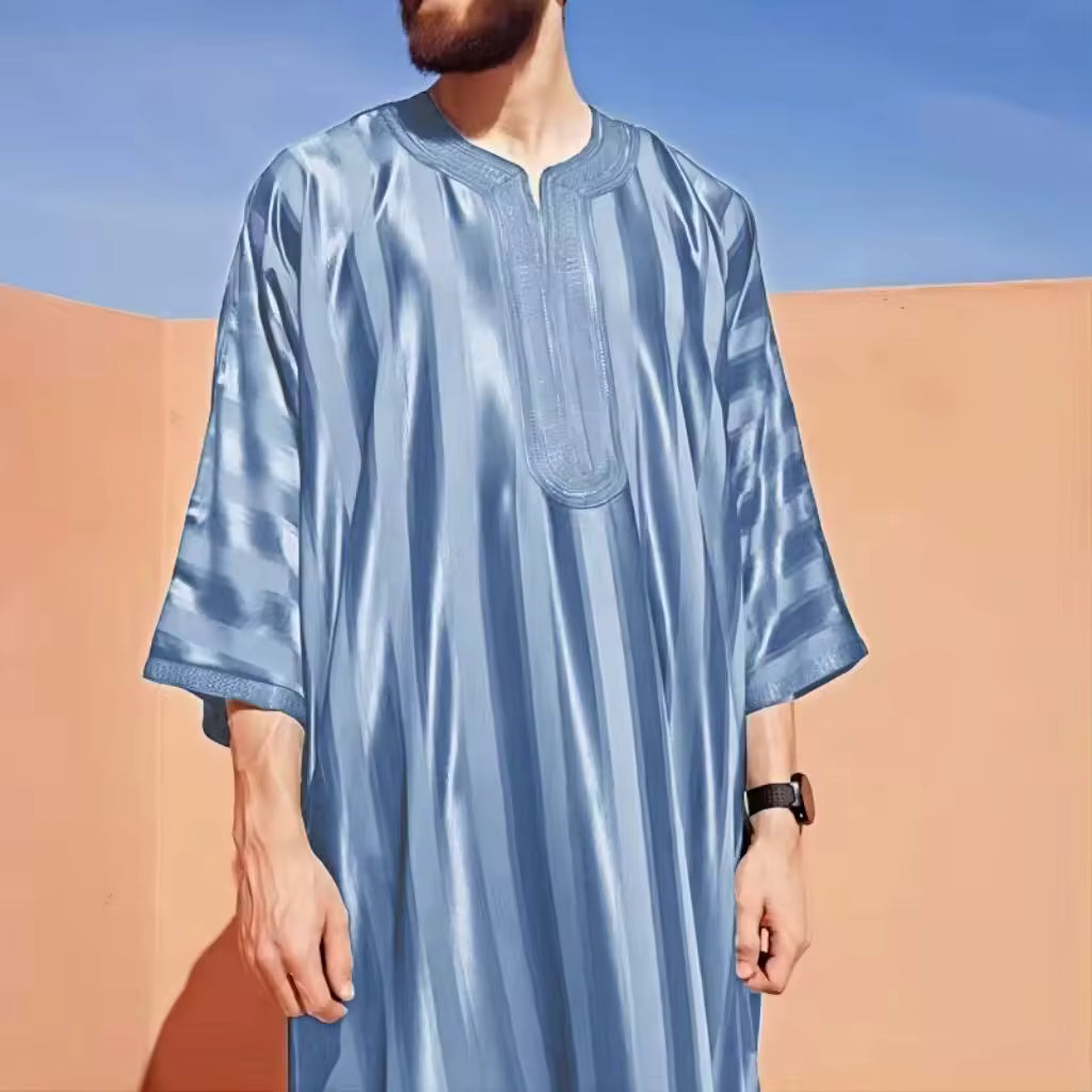 Qamis Homme 1 Pièce – Tissu Brillant Élégant
