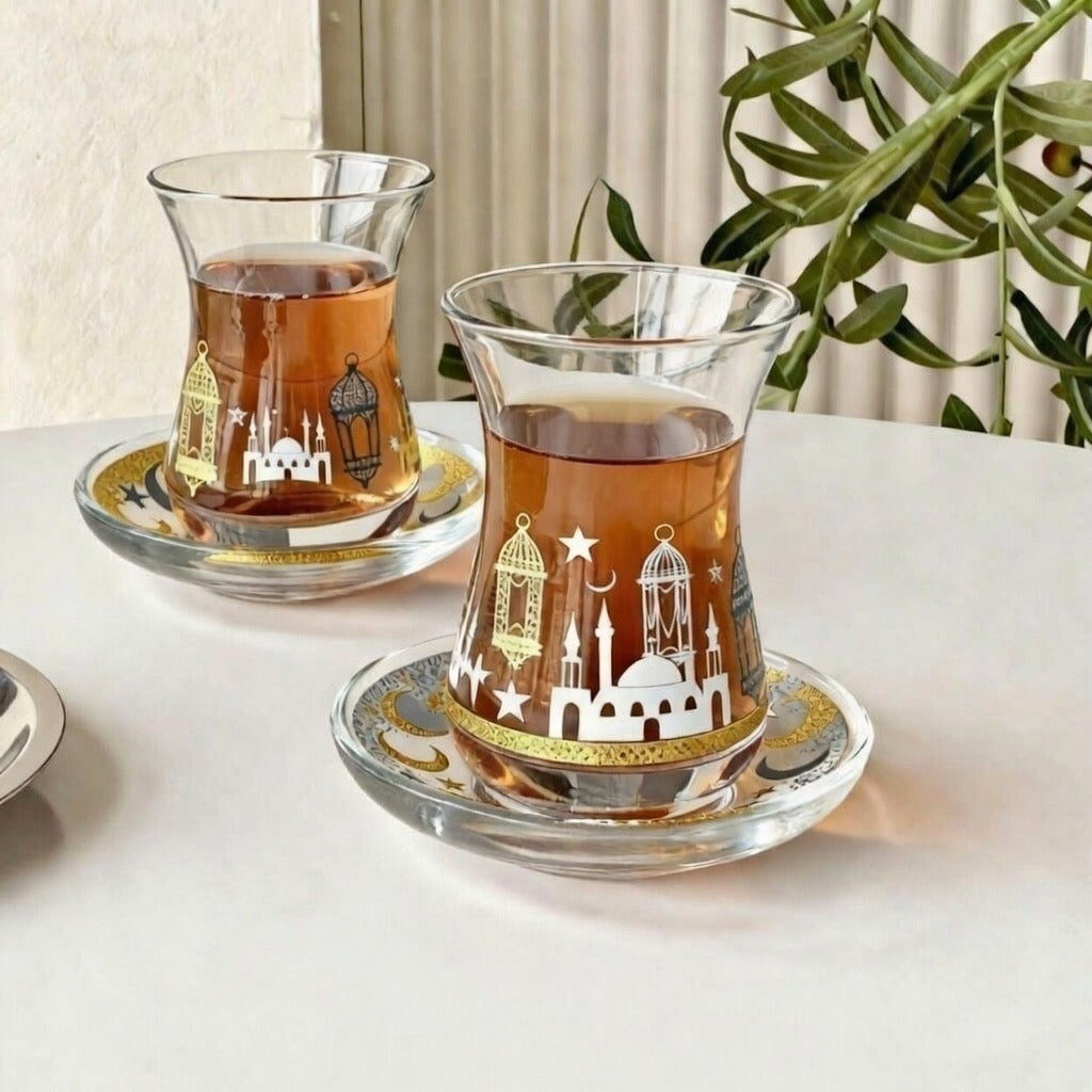 Set de Tasses à Thé Orientales avec Soucoupes – Motifs Ramadan Dorés